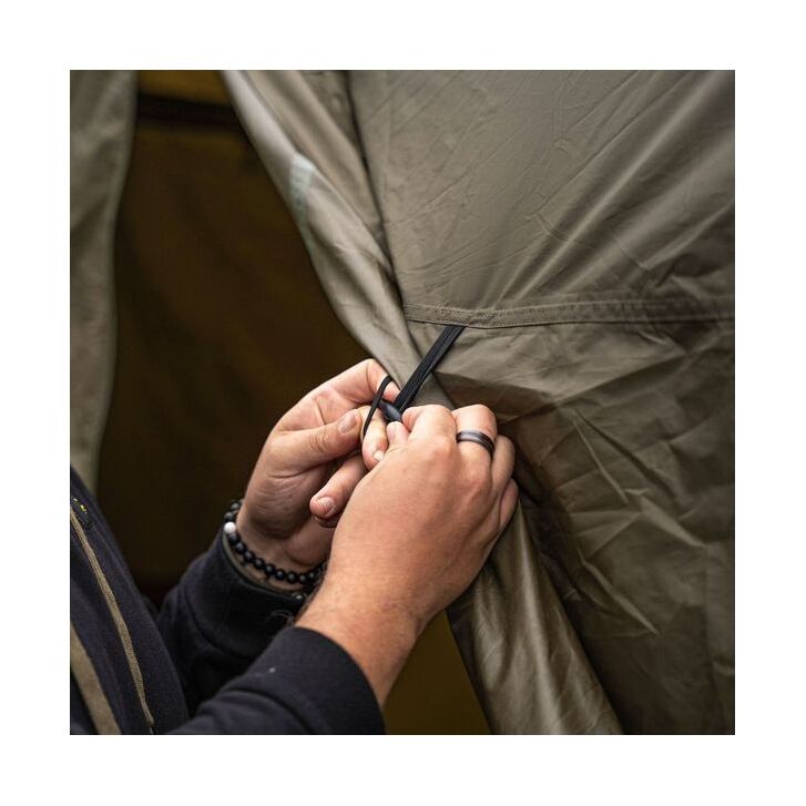 Avid Revolve Screen House