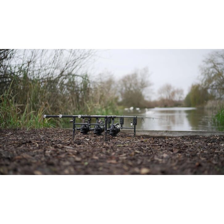 New Direction Tackle P10 Carbon Range | 3 Rod Buzz Bars Set P10-3 | Echtes Carbon und Aluminium | Leicht und stark | 2x Buzz Bars und 2 Banksticks | Inklusive Tasche
