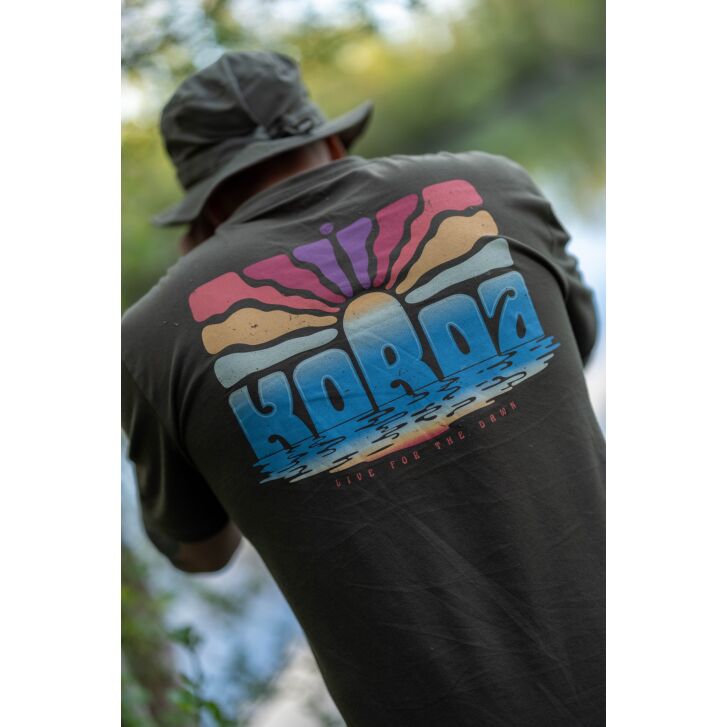 Korda Dawn Vibes Tee | Dark Olive M